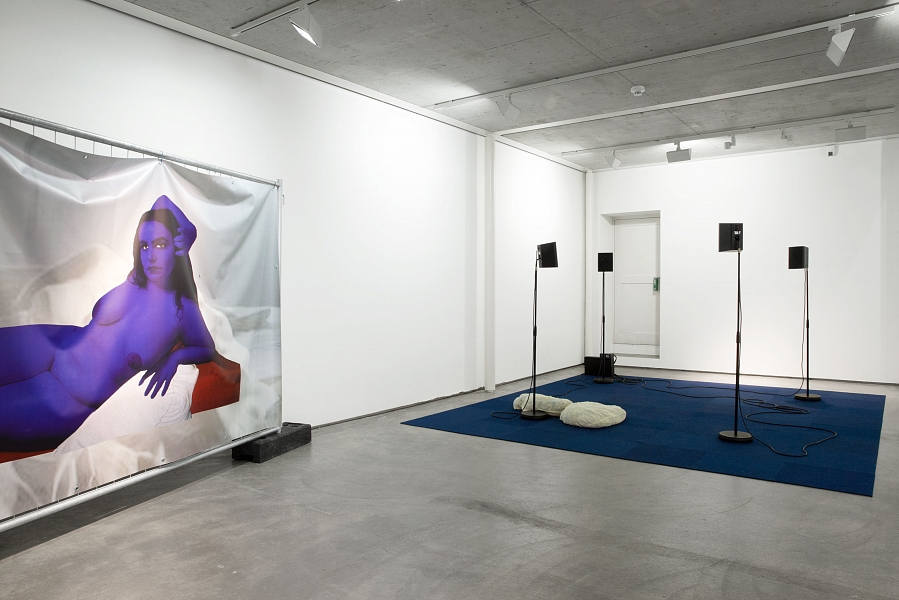 Ausstellungsansicht, Giulia Essyad, Martina Mächler, CONTROLOGY, Kunst Raum Riehen, 2021. Photo: Gina Folly