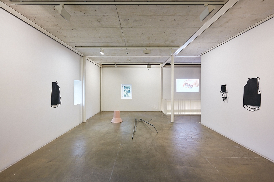 Ausstellungsansicht, Max Leiß, Karin Borer, Motor, Kunst Raum Riehen, 2020. Photo: Moritz Schermbach