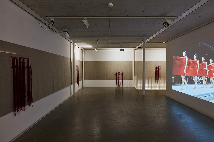 Ausstellungsansicht, Axelle Stiefel, Vilains, Vilaines, 2019, Pickpocket, Kunst Raum Riehen, 2019. Photo: Moritz Schermbach